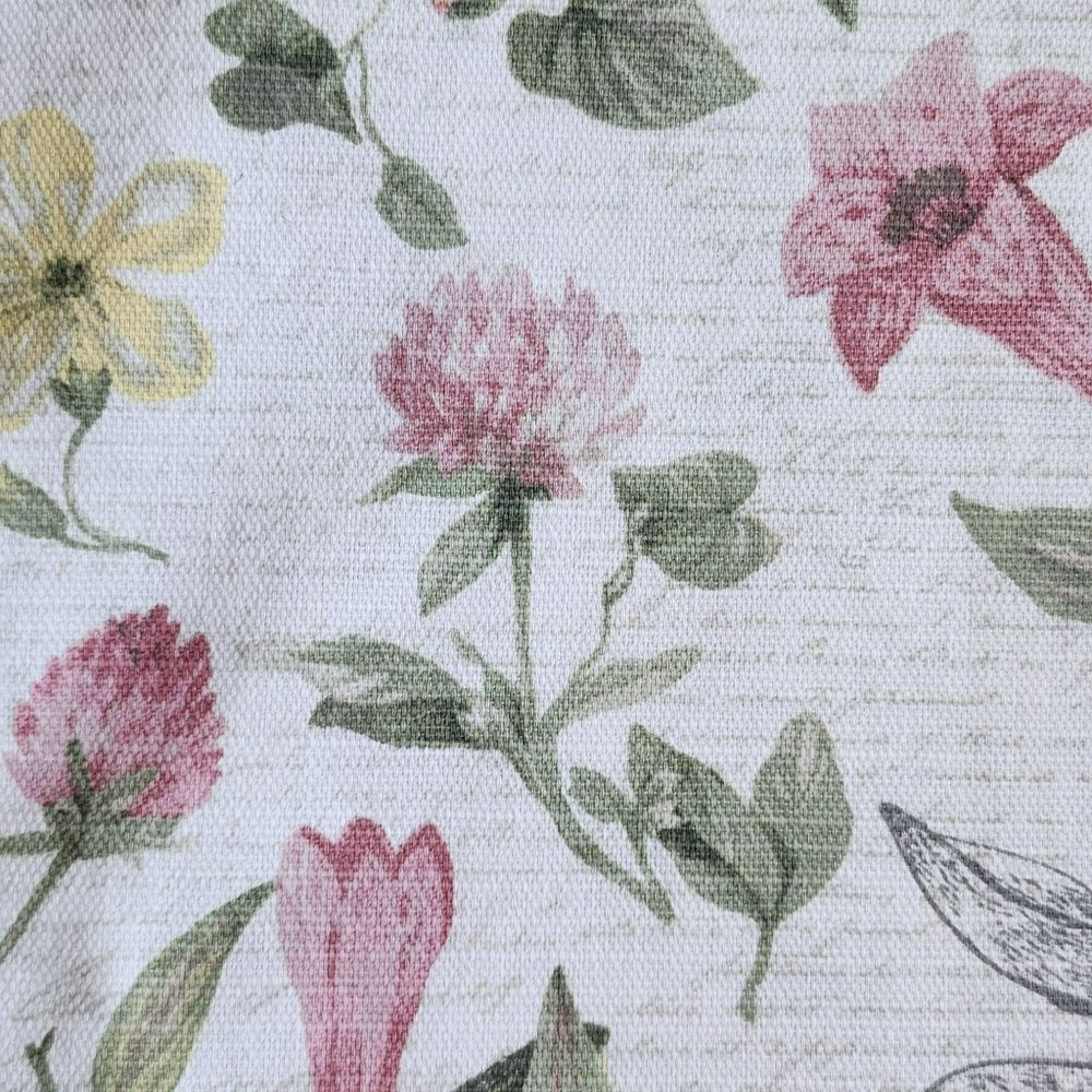 70in Round Cotton Tablecloth And Napkins With Printed Bunnies And Flowers Set - Picture 11 of 16